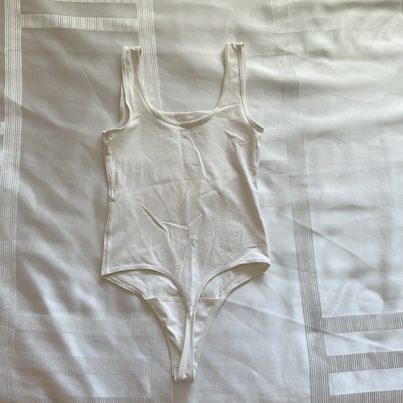 Abercrombie & Fitch Seamless Tank Bodysuit - Picture 4 of 5